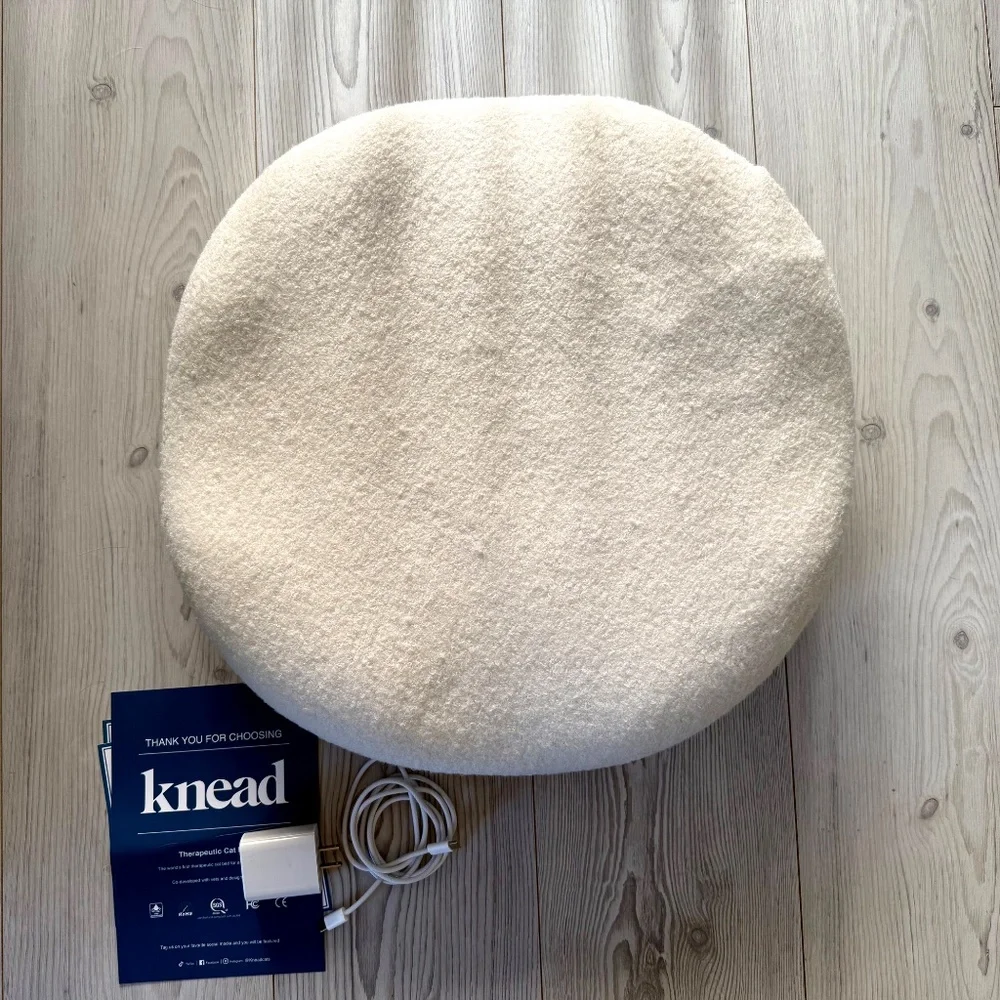 Heated Electric Cat Bed – “Knead” - Picture 3 of 7